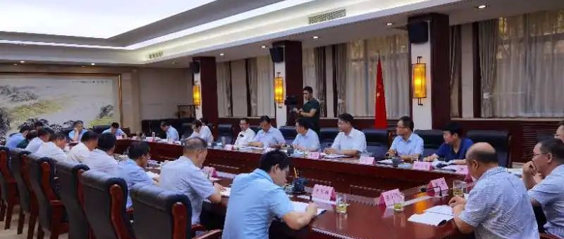 严鉴铂董事长赴汉中秦川业务板块调研，，，与汉中市委市当局座谈