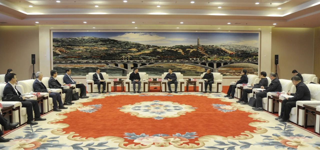 陕西省委常委、、、延安市委书记赵刚会见严鉴铂董事长一行