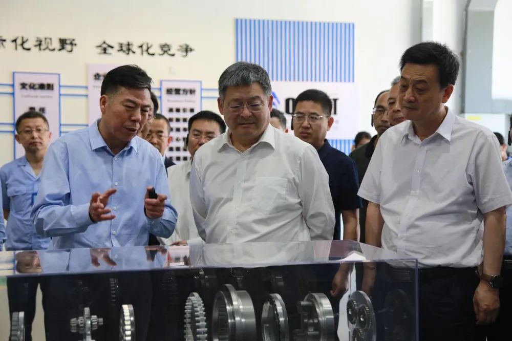 陕西省属企业鼎新创新观摩团走进秦川集团、法士特集团